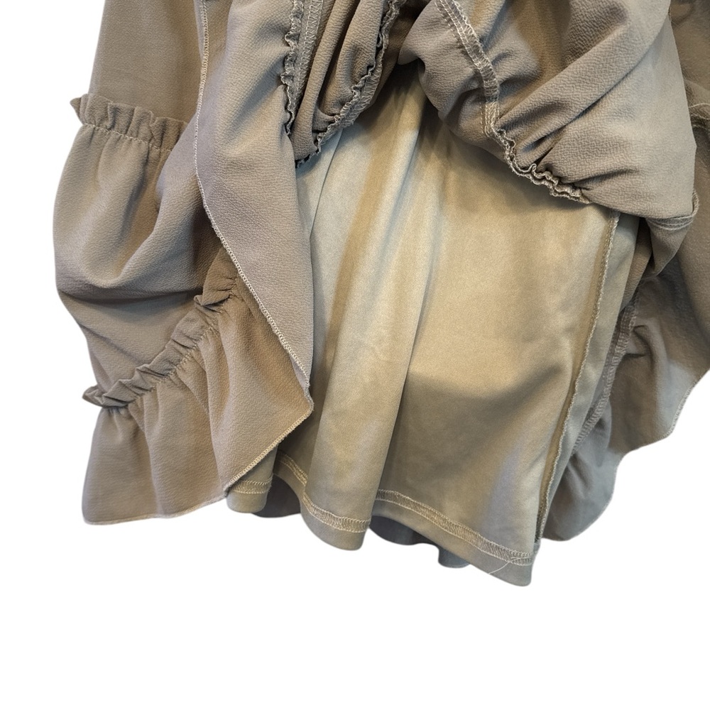 Gray Tiered Ruffled Midi Sundress with V-Neck - Picture 3 of 3